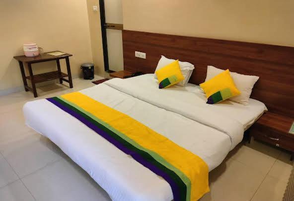 Hotel President House Матеран Екстериор снимка