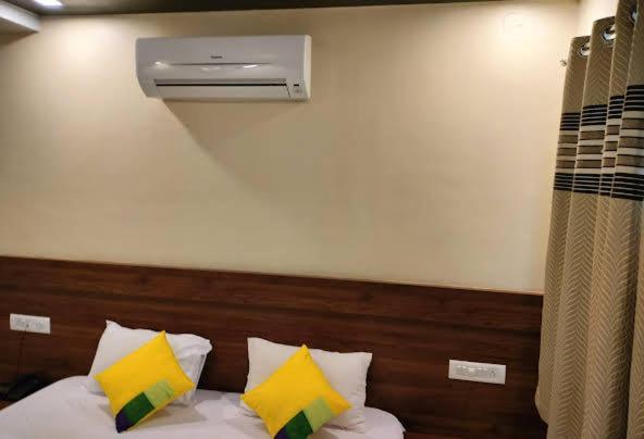Hotel President House Матеран Екстериор снимка
