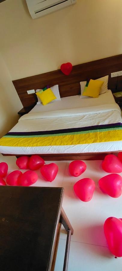 Hotel President House Матеран Екстериор снимка